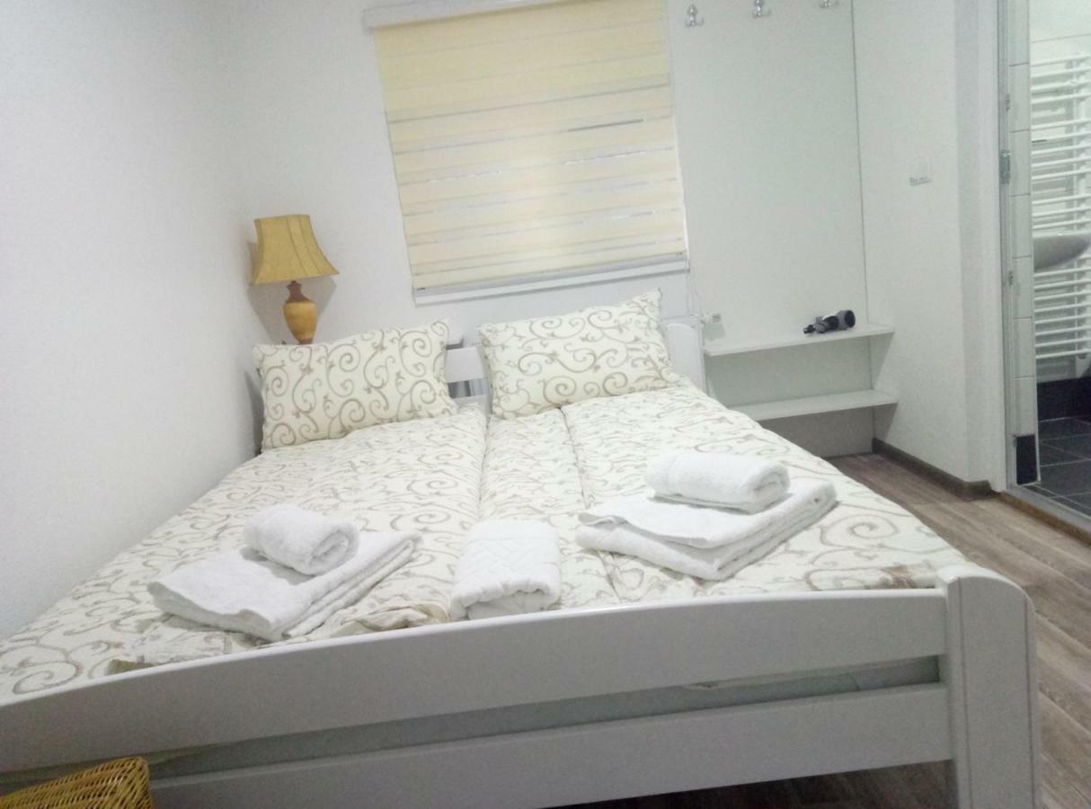 Apartments&Rooms Mido Visoko Exterior foto