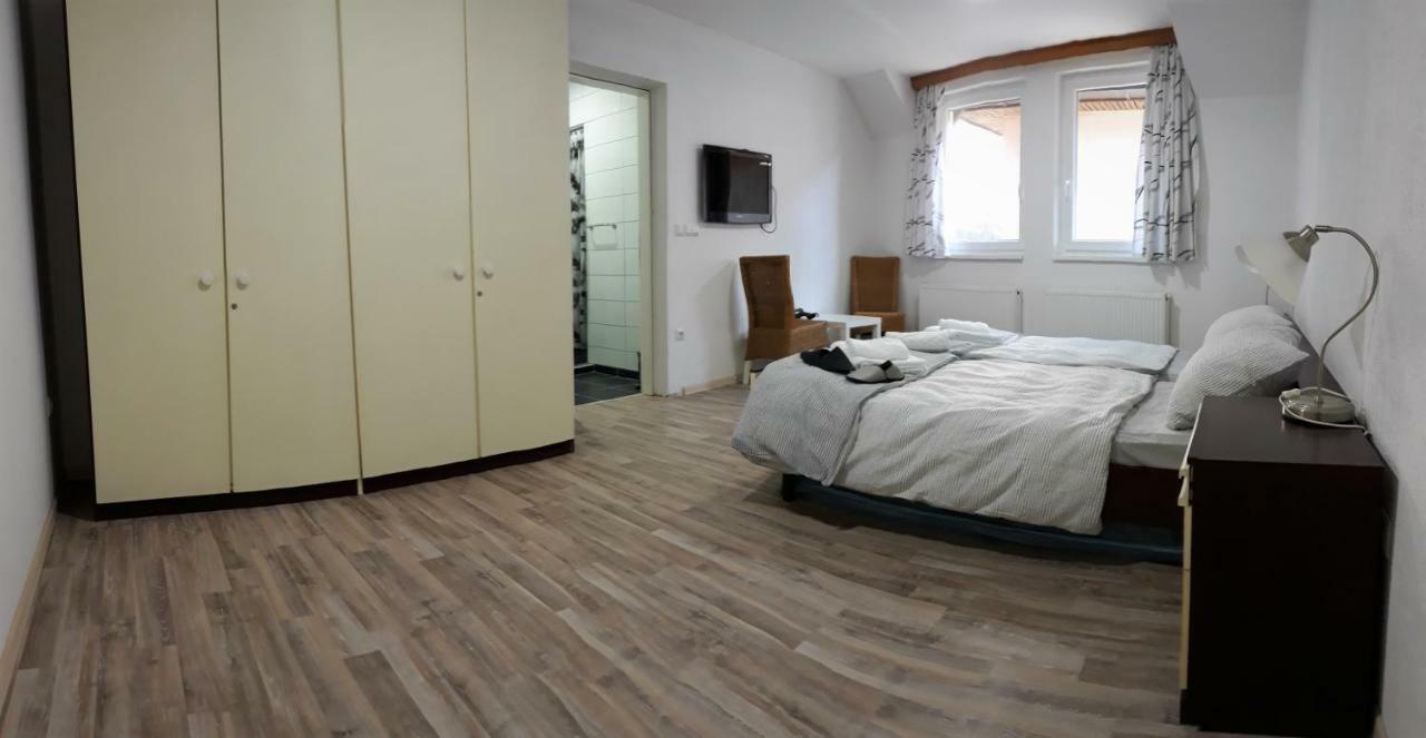 Apartments&Rooms Mido Visoko Exterior foto